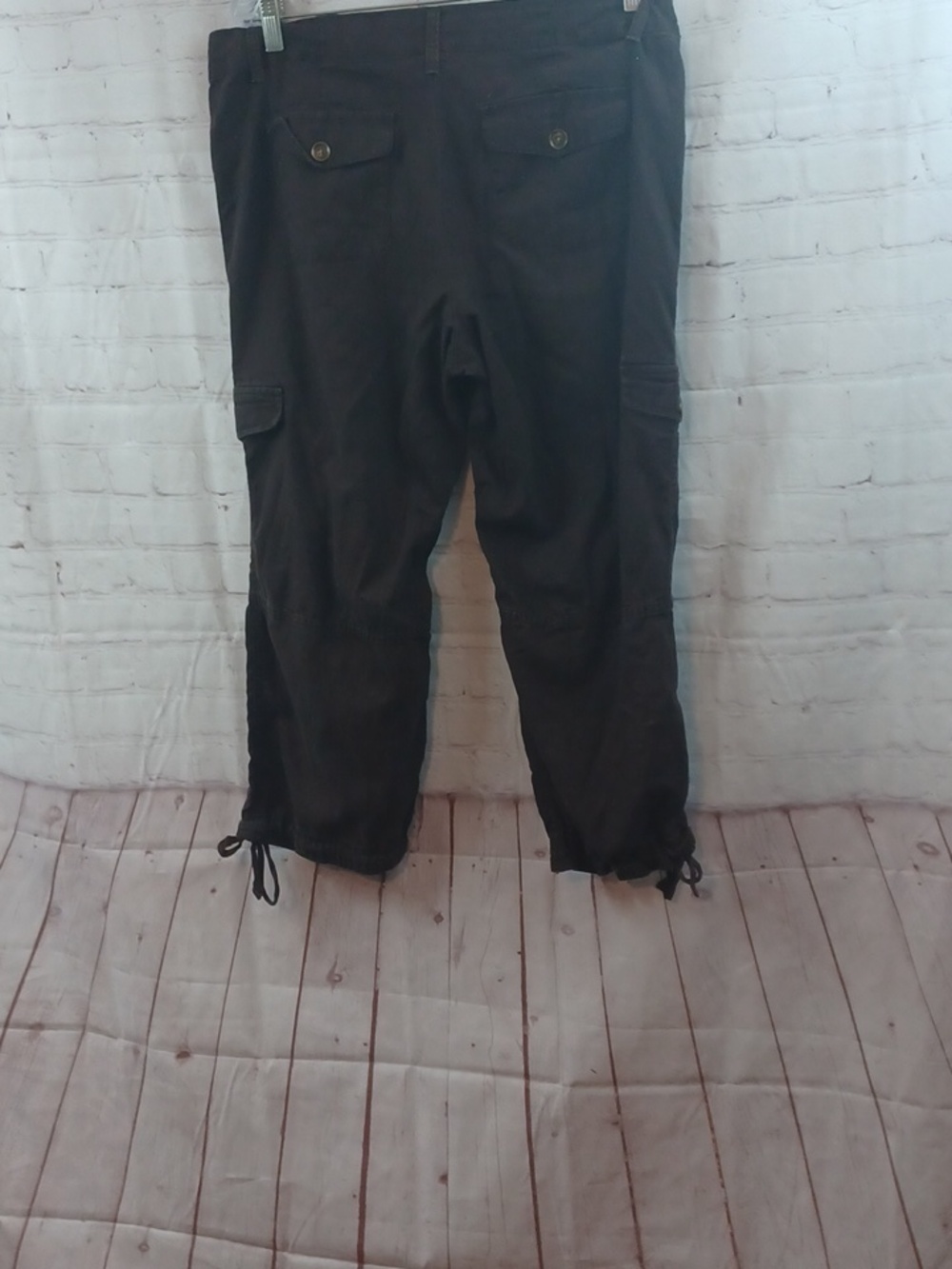 ruff hewn linen blend cargo capri pants womens size 12 brown  beach tie hem - Picture 4 of 10